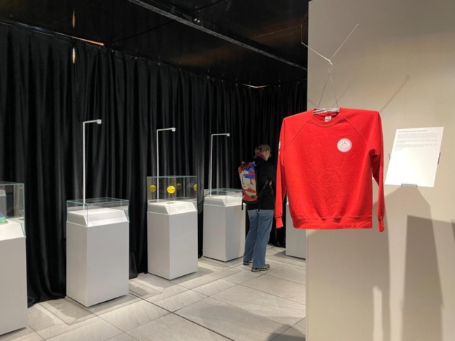 展覽中的每一個展件背後都是ㄧ名受戰爭衝擊的兒童的沉重故事