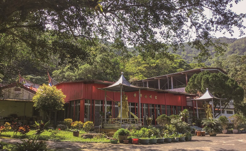 吉祥寺座落群山間，是頭城地區馳名遐邇的百年古剎 。(張恆瑞 攝)