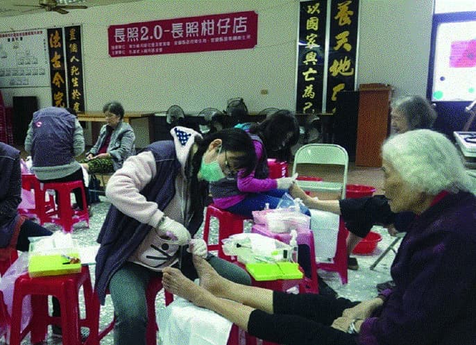 圖11：頭城鎮衛生所協同社福機構推動各項長照服務，以利「在地生活、在地老化」 （來源：宜蘭縣政府衛生局）。
