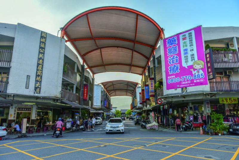 圖8：綜合商場 ( 張恆瑞 攝 )。