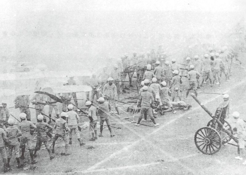 圖2：宜蘭公學校的仿軍事操演，中山國小提供。