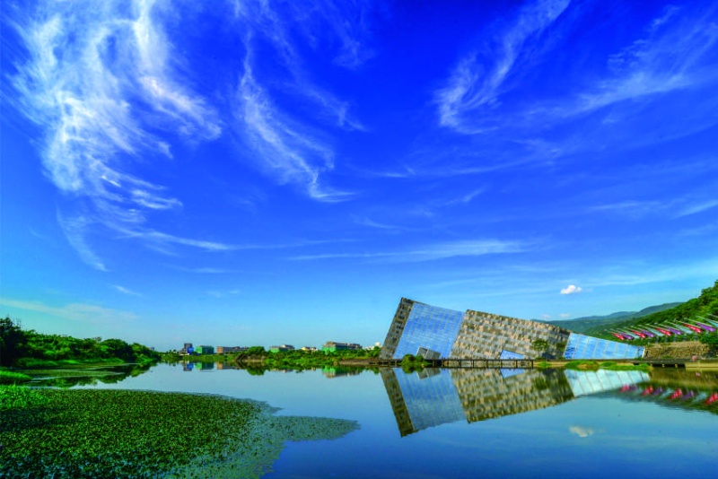 圖4：蘭陽博物館及烏石礁公園 ( 張恆瑞 攝 )。