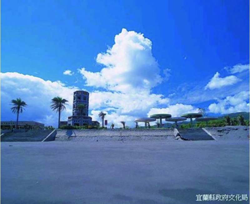 圖5：海岸侵蝕前的頭城海水浴場（來源：宜蘭縣政府文化局）。