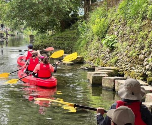 圖十：公埔圳划獨木舟∕楊愛德攝