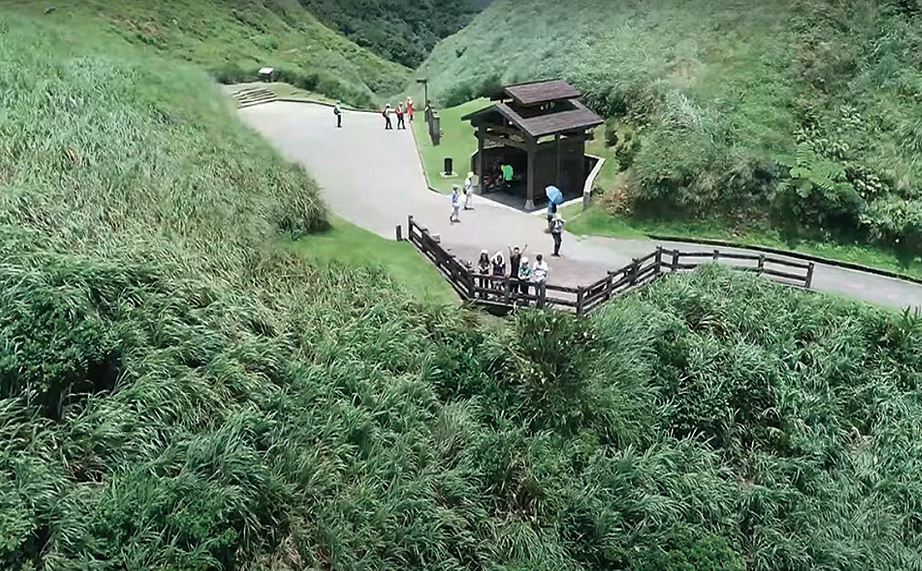 圖 4-3-3草嶺古道一直是登山健行者所喜好的步道（資料來源：林建呈 攝）