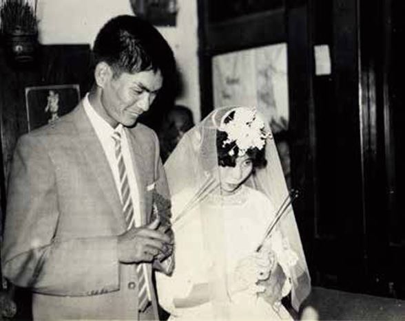 民國54年曾松田和吳智惠結婚拜堂（曾松田提供）