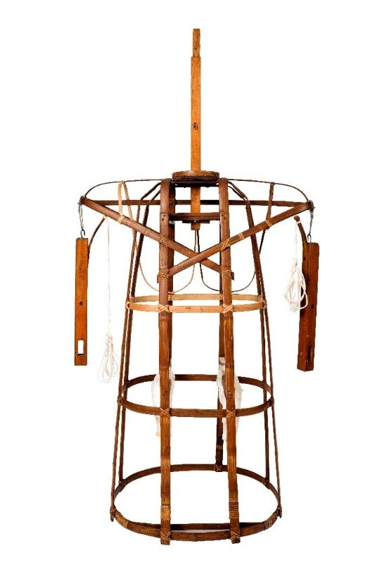 圖5：現存之竹骨架約於1960年代製作，係採用孟宗竹做為竹材，2014年</br>更換最上層已損壞之橫構件，目前保存狀況良好（資料來源：承義社）