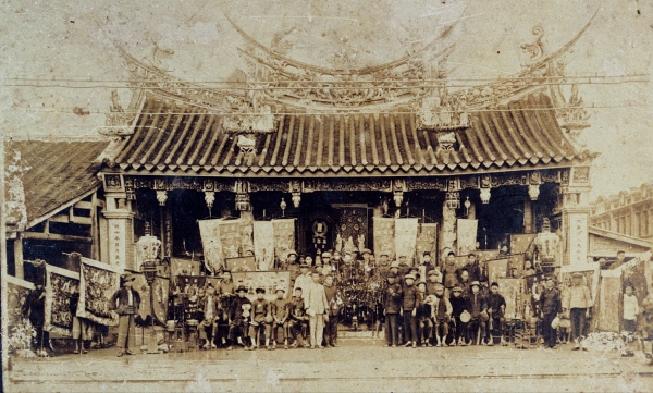 1928年做大繡旗八仙旗合照